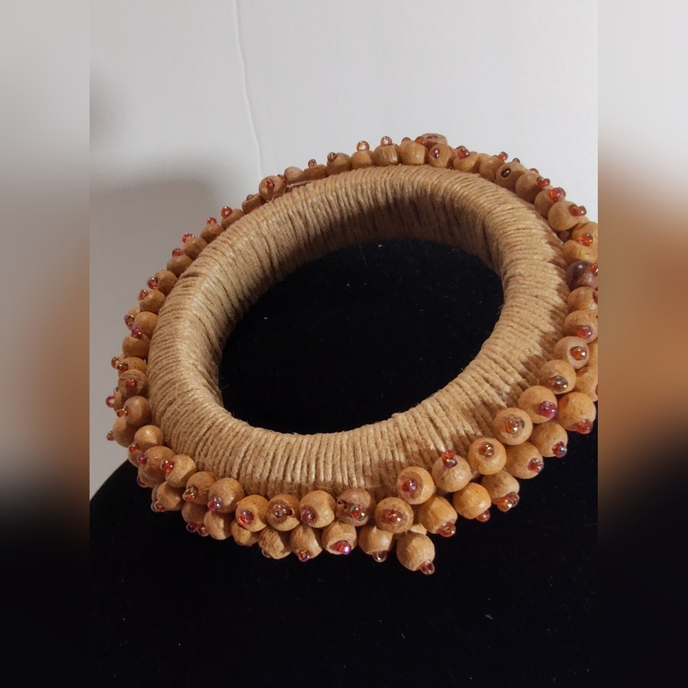 Wood Beaded Raffia Tan Shakey Bracelet NWOT